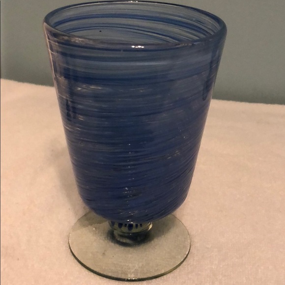 Pier 1 Set of Two Blue Swirled Glasses - Picture 3 of 3